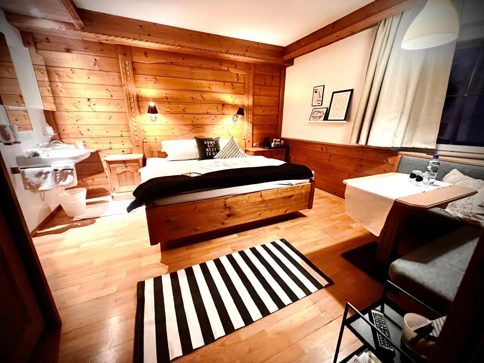ホテル Haus Tirolerland オエッツ エクステリア 写真