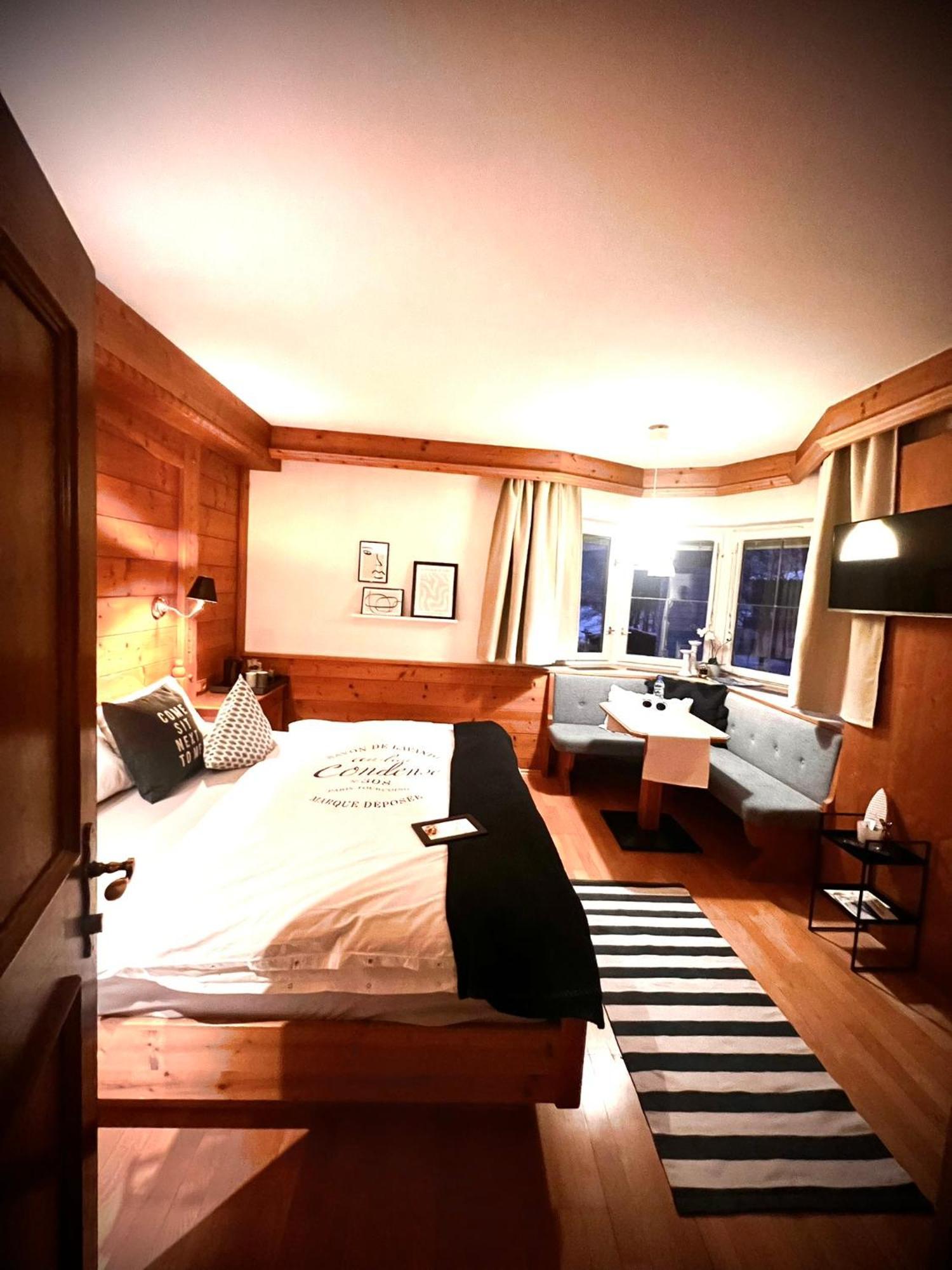 ホテル Haus Tirolerland オエッツ エクステリア 写真